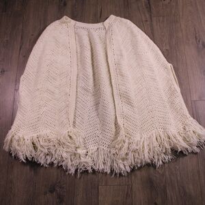 0401 Handmade Crochet Fringe Poncho – Cream Knit Boho Cape